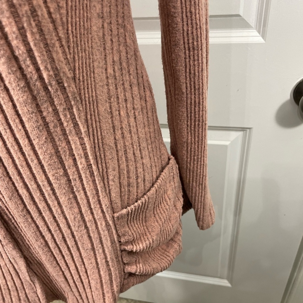 Emory Rose Women's Pink Ribbed Sweater Size Medium CB-111 - Picture 4 of 6